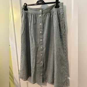 Madewell cottagecore skirt size 14 button-front blue and white striped linen